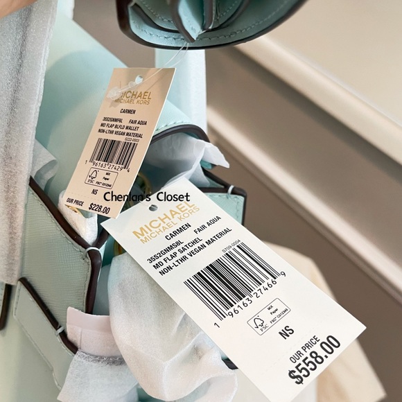 💫NeW! Michael Kors Carmen MD Set - Picture 6 of 8